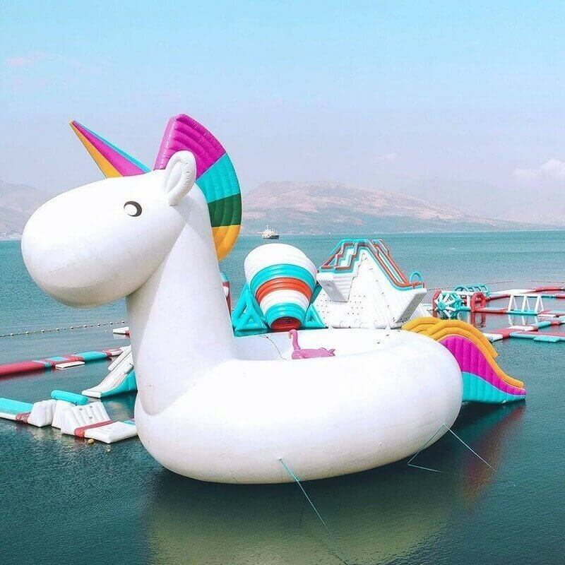 文章_克拉克旅遊景點_Inflatable Island充氣水上樂園